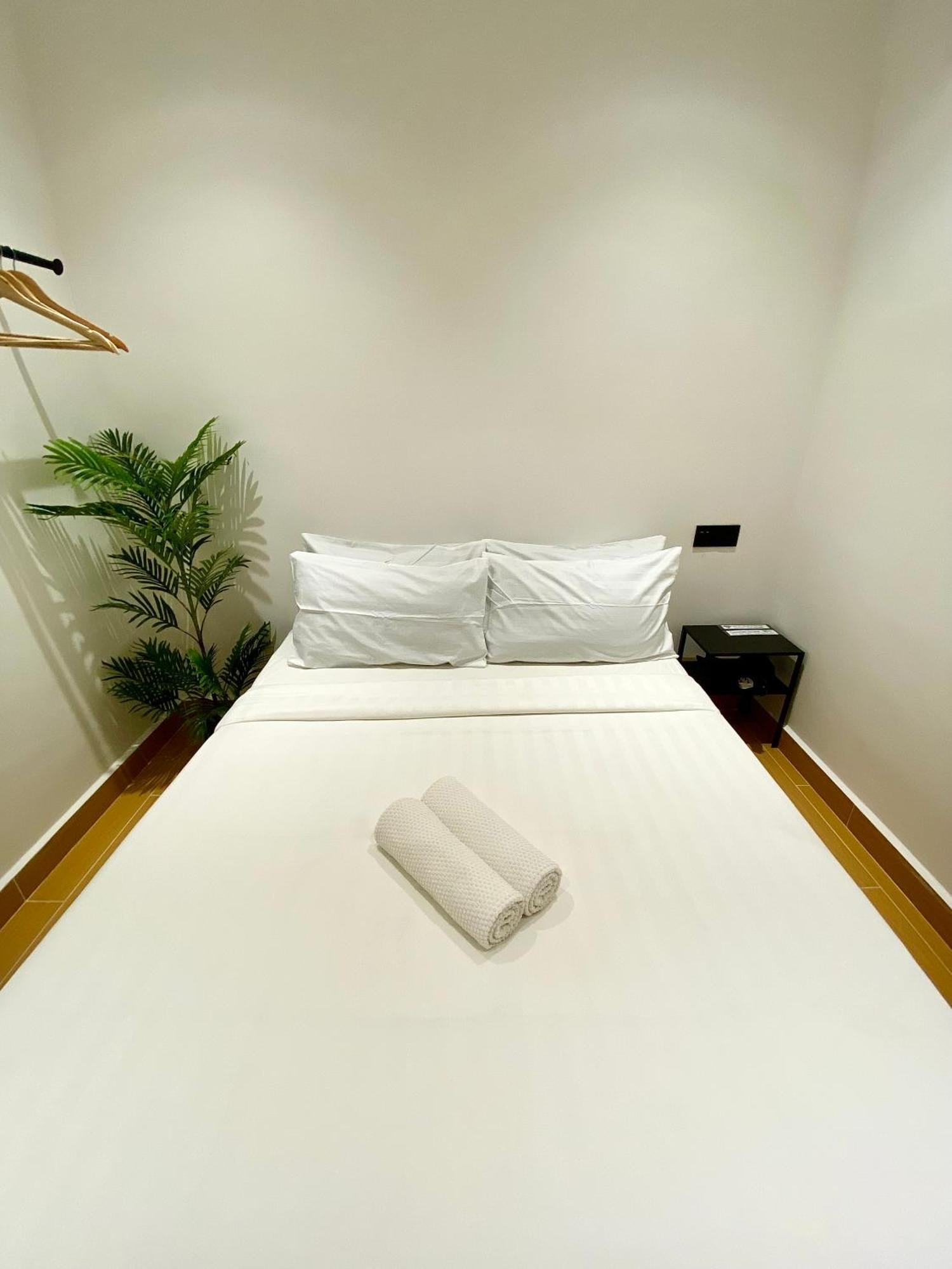 The 6N By Sky Hive Hotel George Town Exterior photo