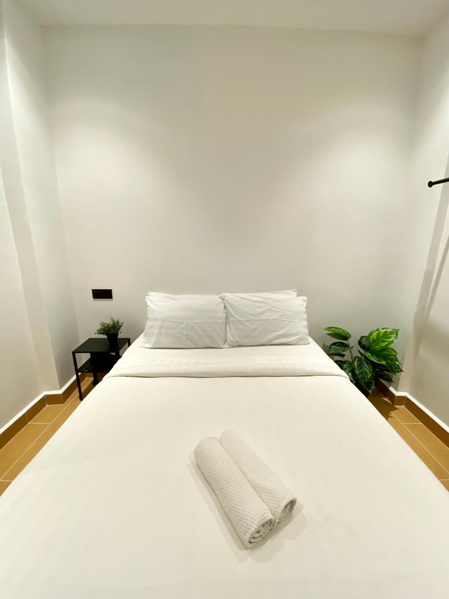 The 6N By Sky Hive Hotel George Town Exterior photo