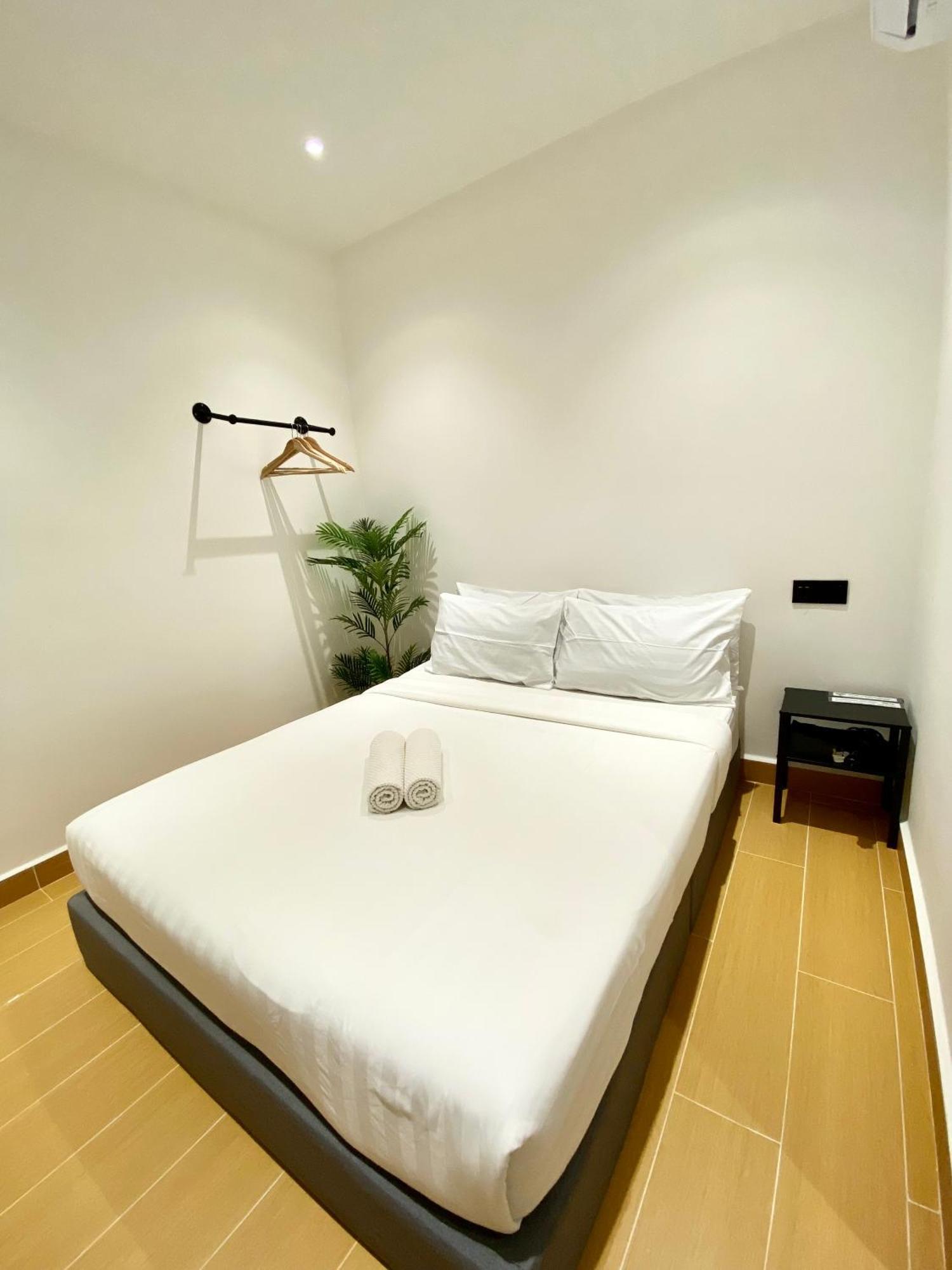 The 6N By Sky Hive Hotel George Town Exterior photo
